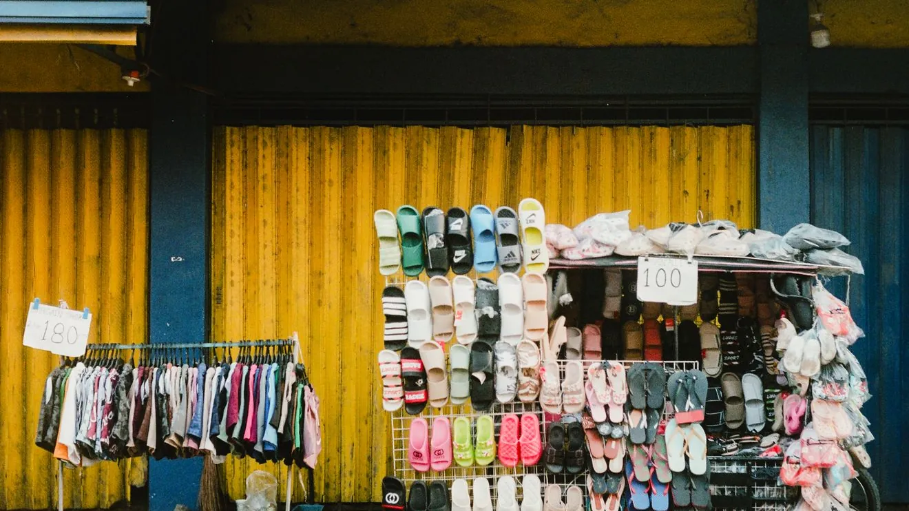 Don't Fall for Fake Discounts and Paid Rankings: A Guide to Smart Online Shopping — illustrative featured image